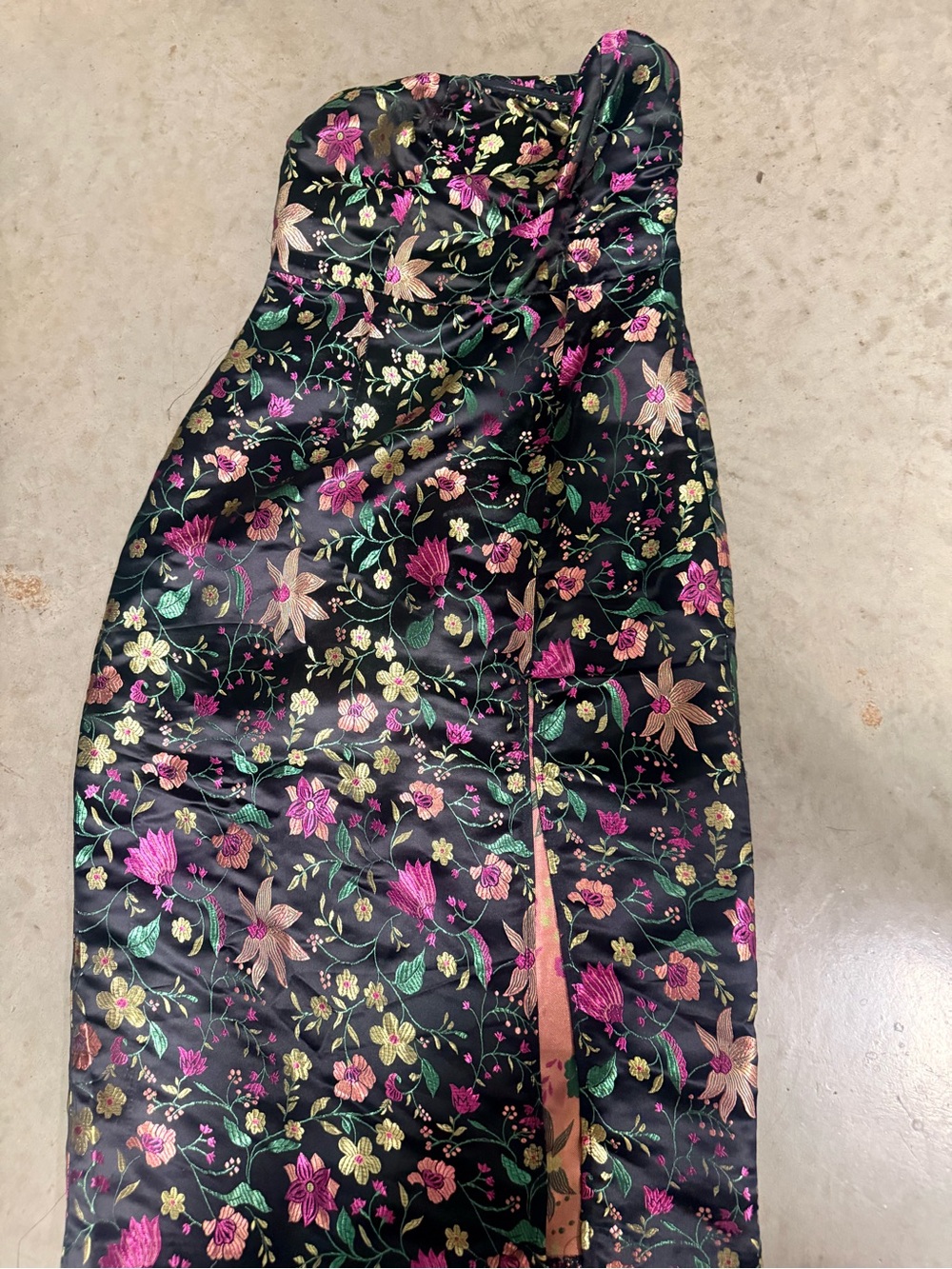 Lulu's Black One-Shoulder Floral Satin Dress with Pink and Gold Embroidery